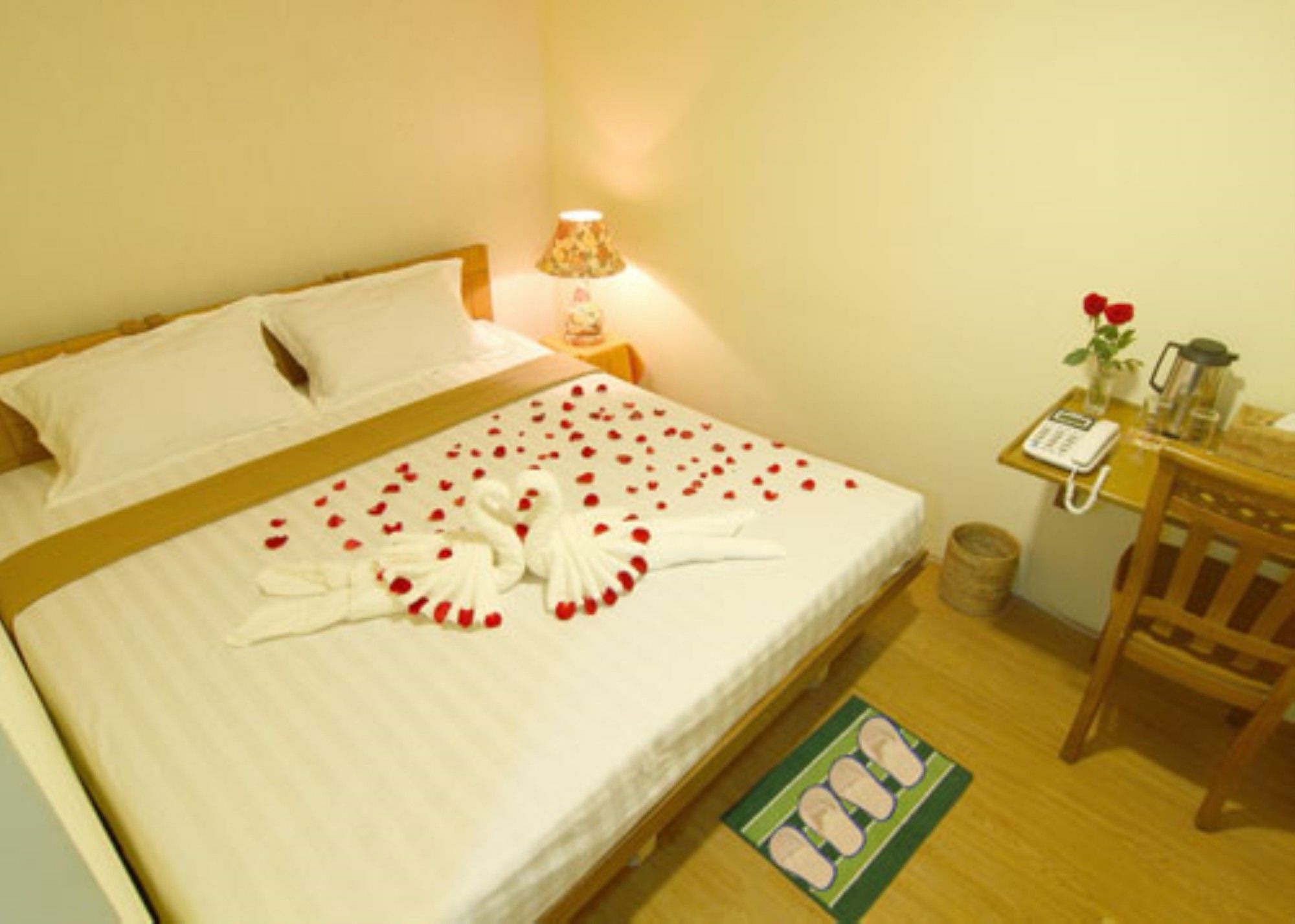 Shwe Htee Guest House Yangón Exterior foto