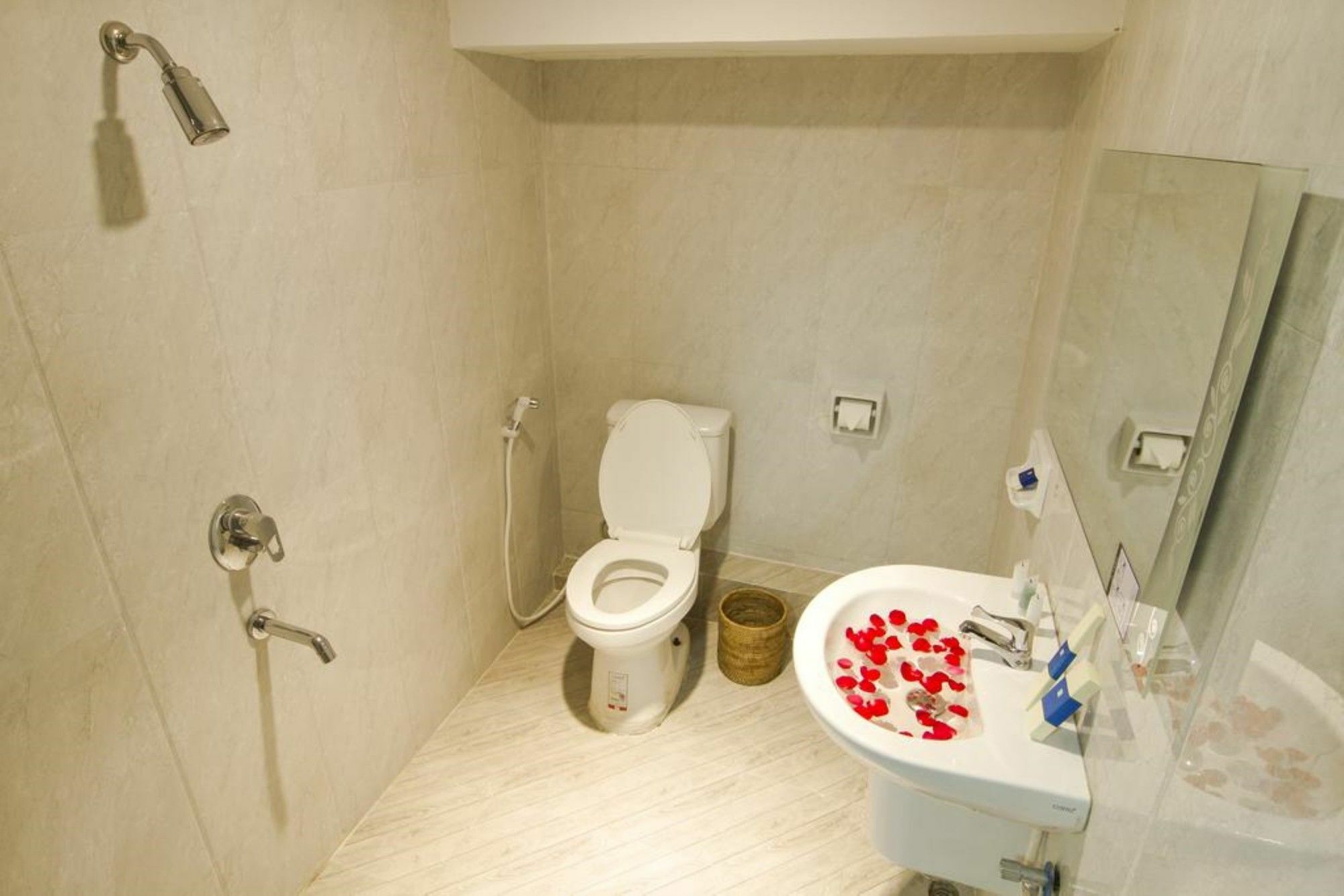 Shwe Htee Guest House Yangón Exterior foto