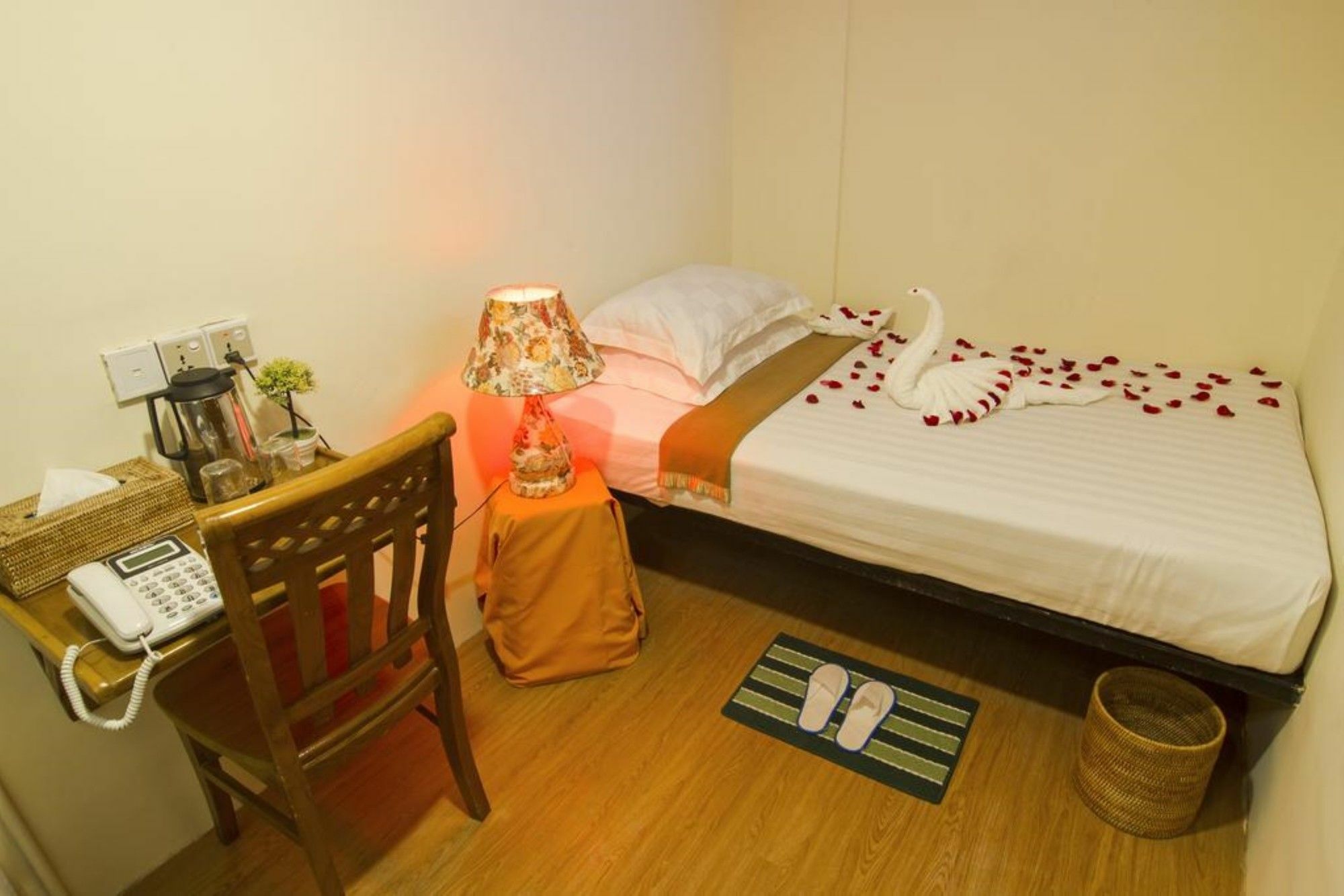 Shwe Htee Guest House Yangón Exterior foto